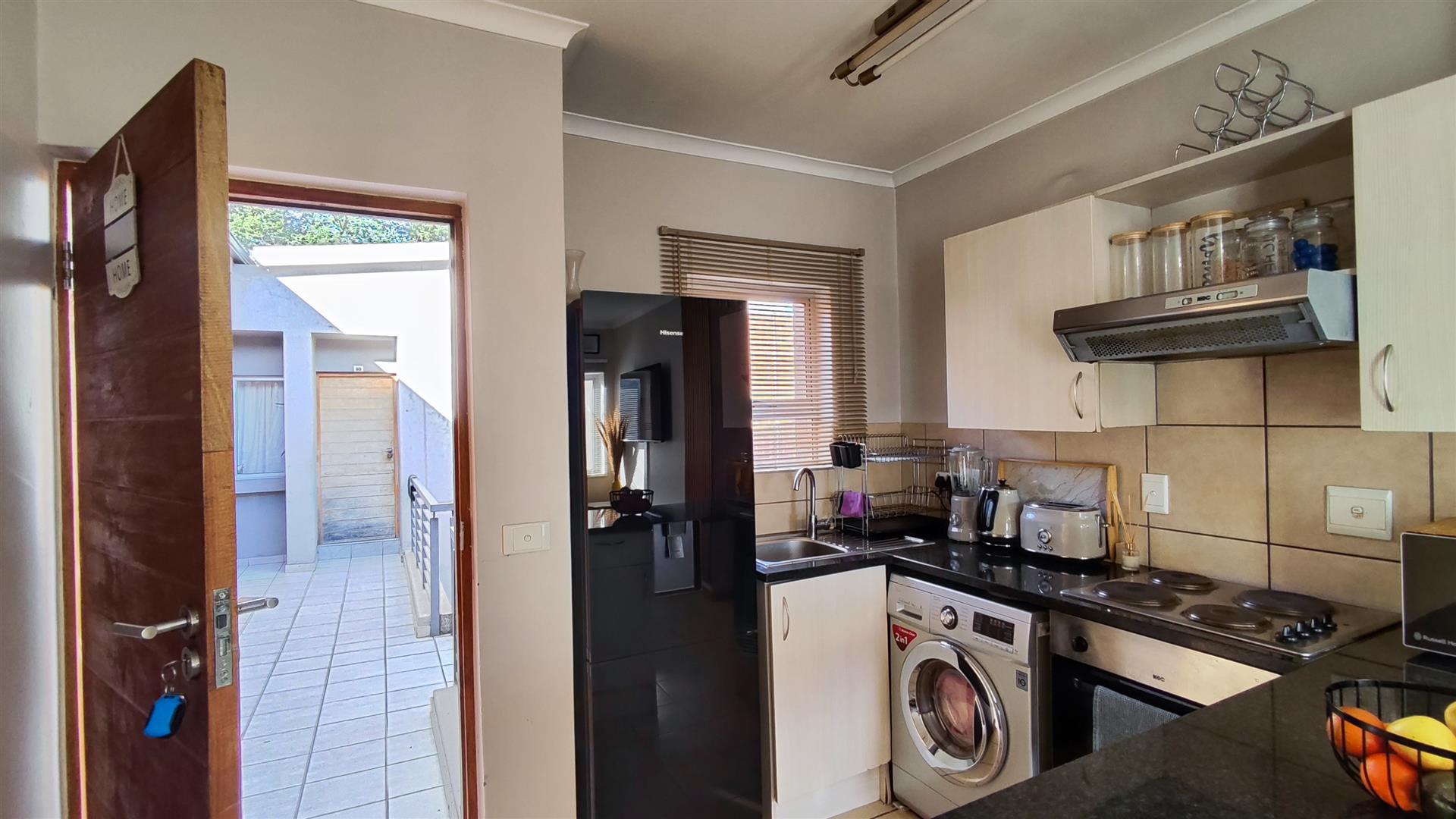 Kitchen - 8 square meters of property in Esther Park