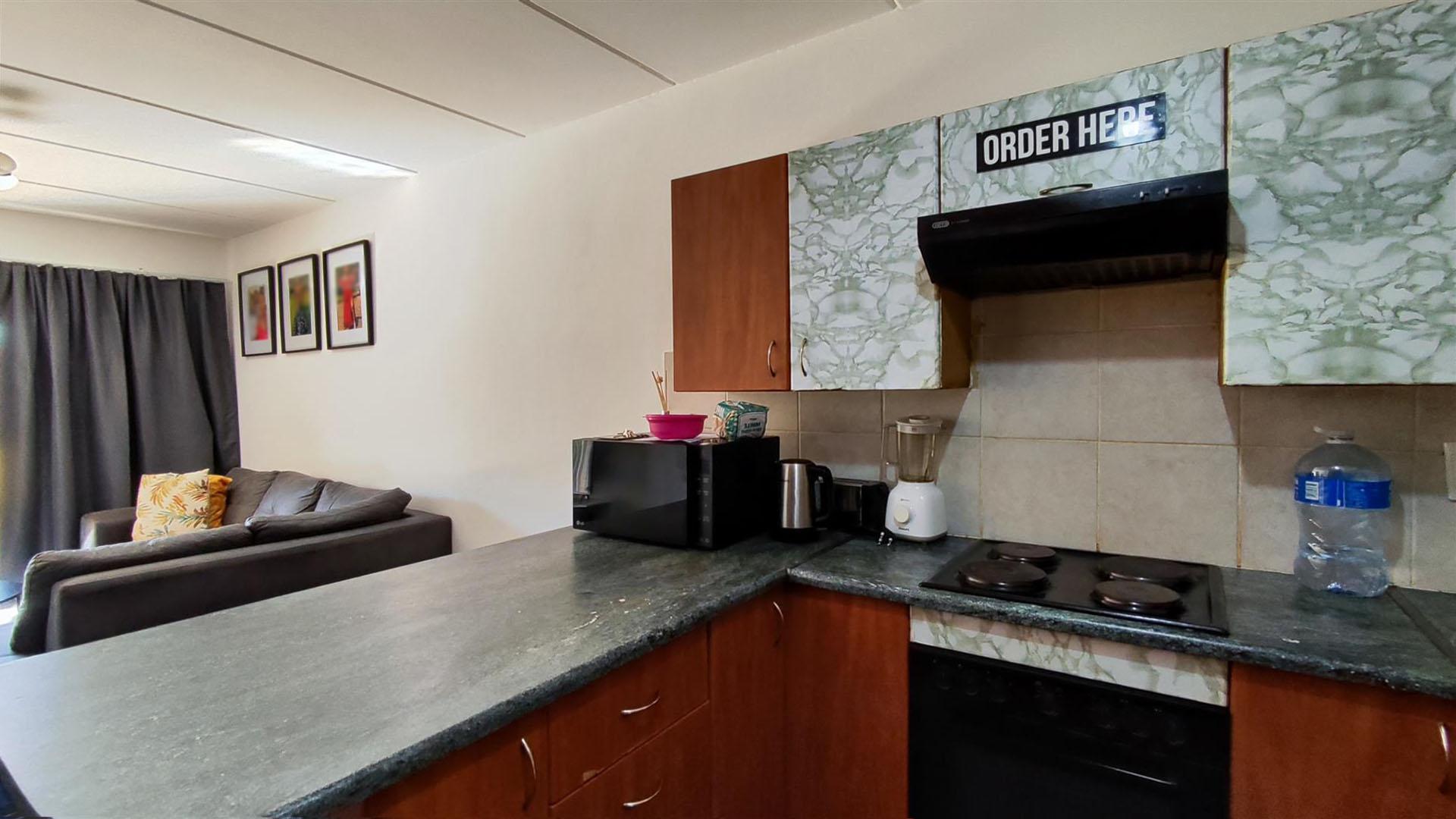 Kitchen - 14 square meters of property in Birchleigh