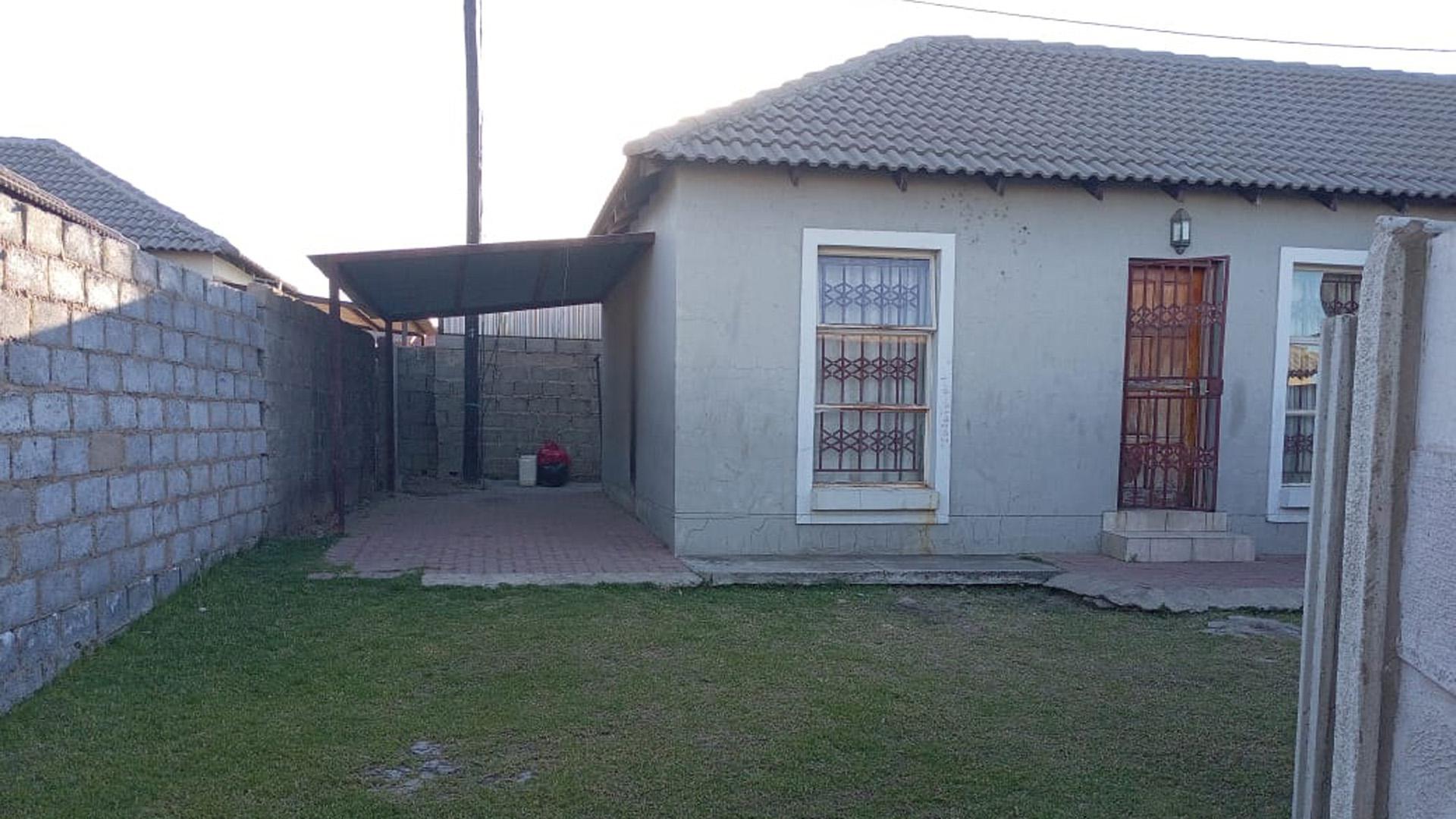 Front View of property in Ermelo
