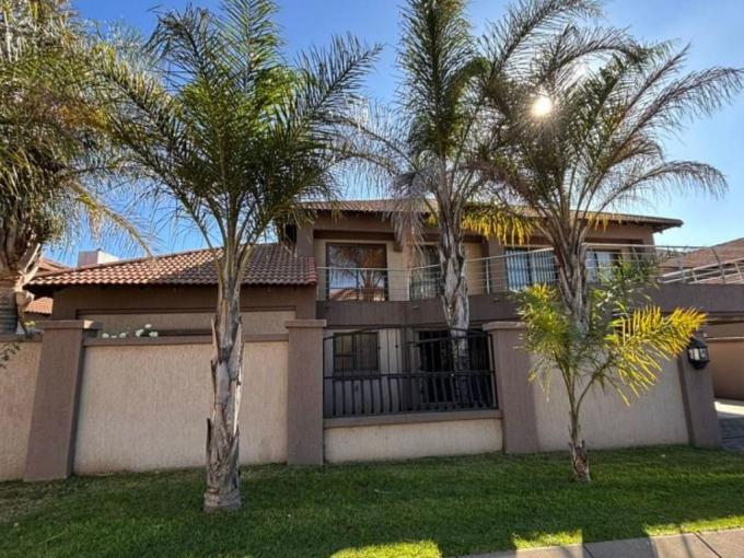 5 Bedroom Sectional Title for Sale For Sale in Vanderbijlpark - MR679277