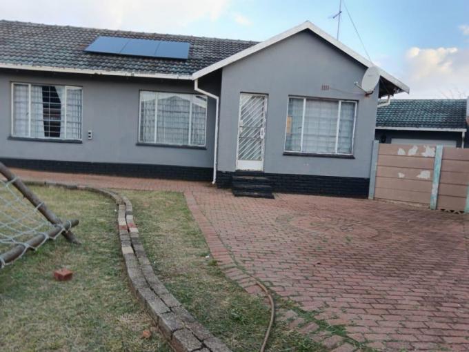 3 Bedroom House for Sale For Sale in Witpoortjie - MR679284