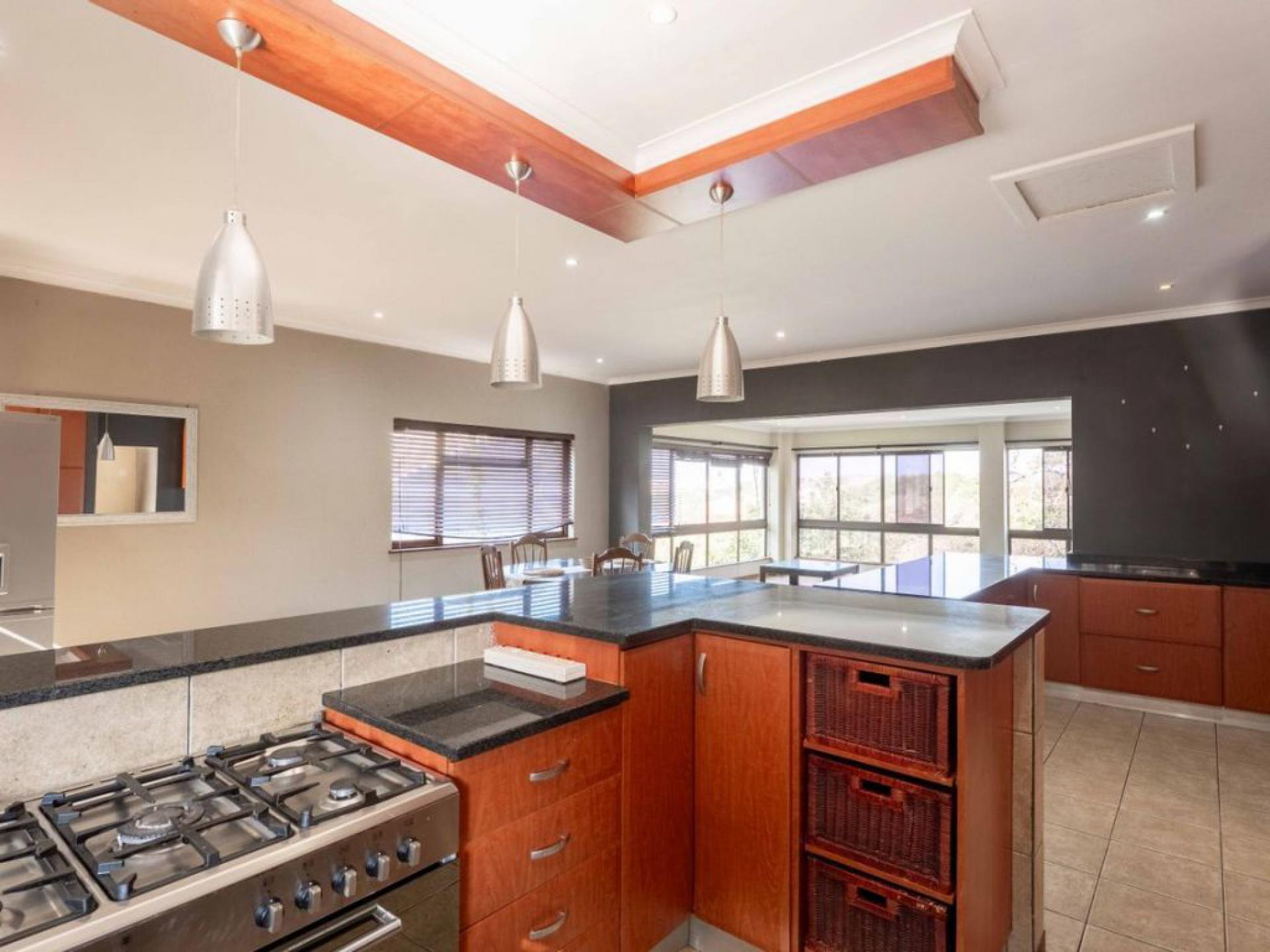  of property in Freeland Park