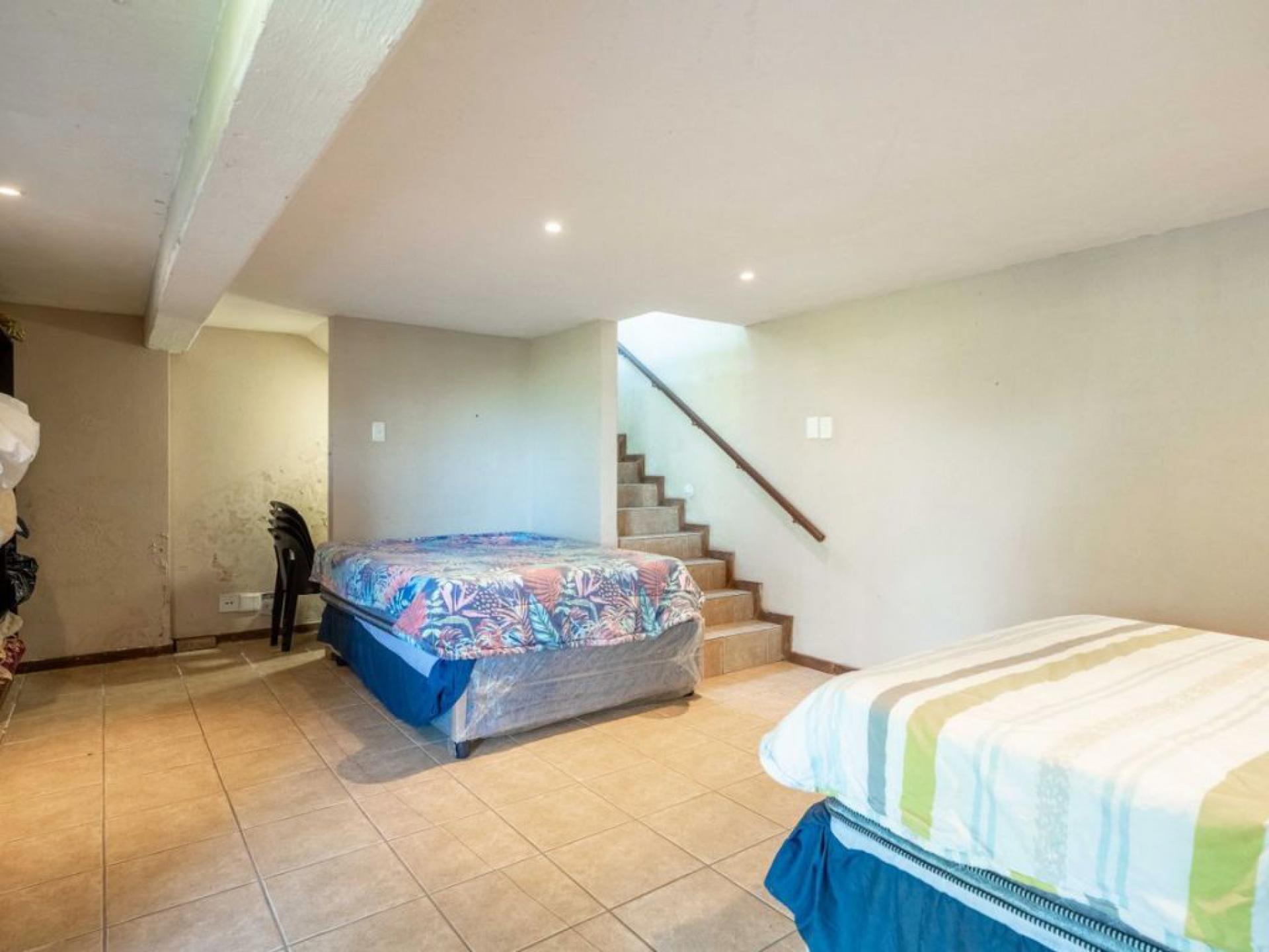  of property in Freeland Park