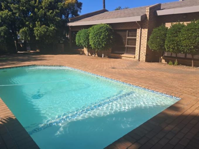 4 Bedroom House for Sale For Sale in Meyersdal - MR679333