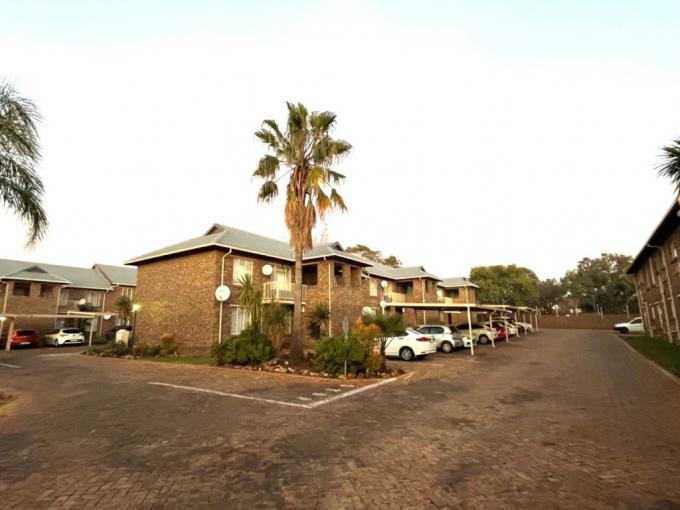 2 Bedroom Apartment for Sale For Sale in Highveld - MR679336