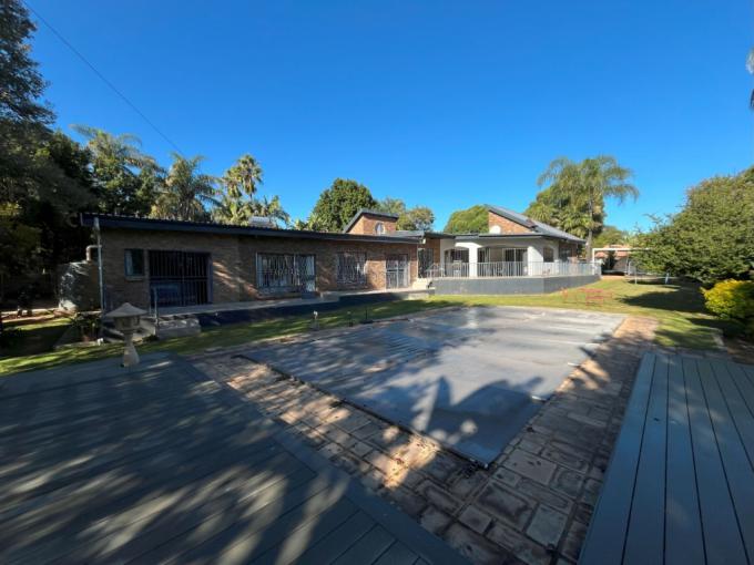 6 Bedroom House for Sale For Sale in Monument Park - MR679337
