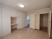  of property in Die Hoewes