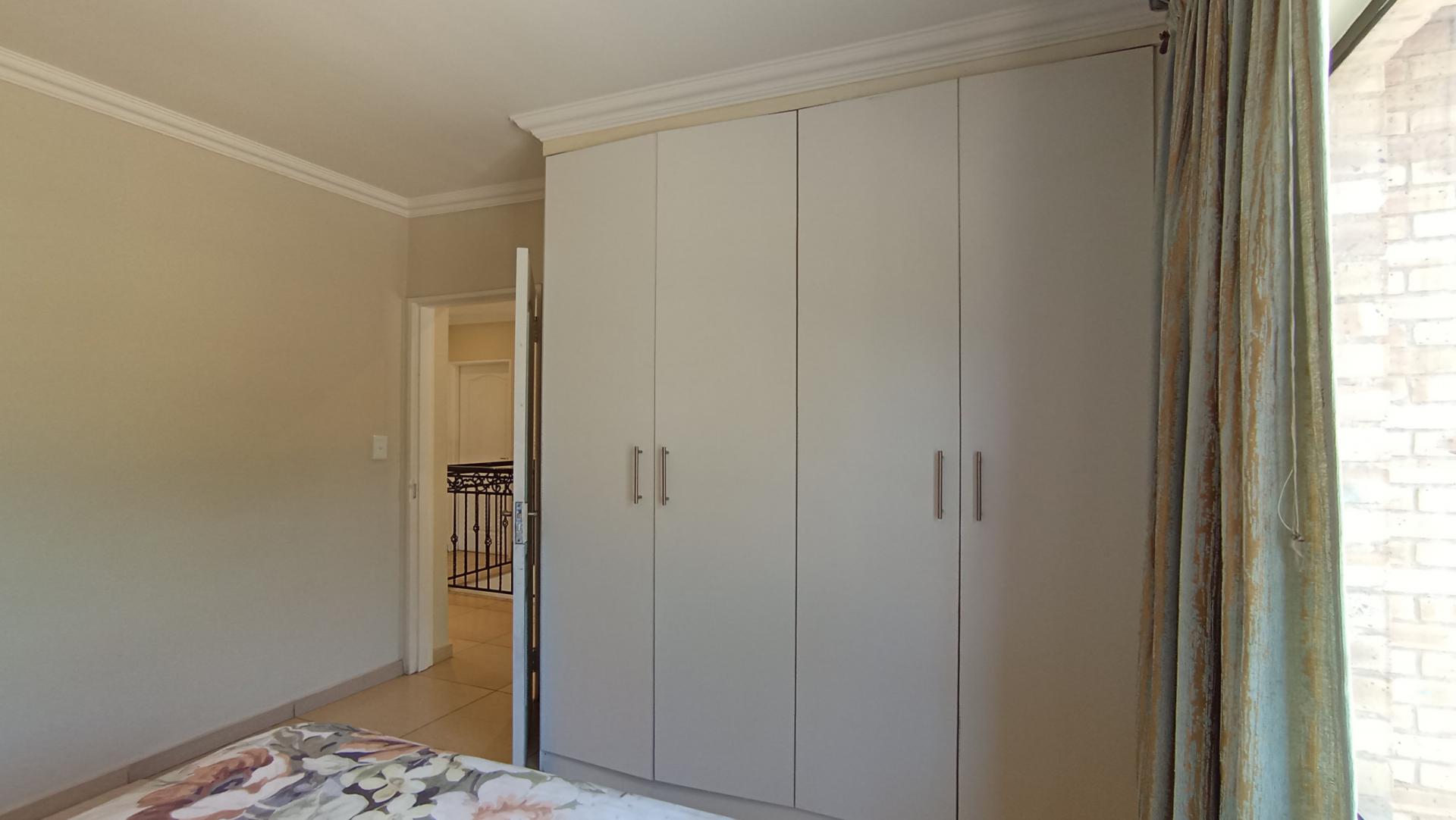 Bed Room 1 - 16 square meters of property in Beverley