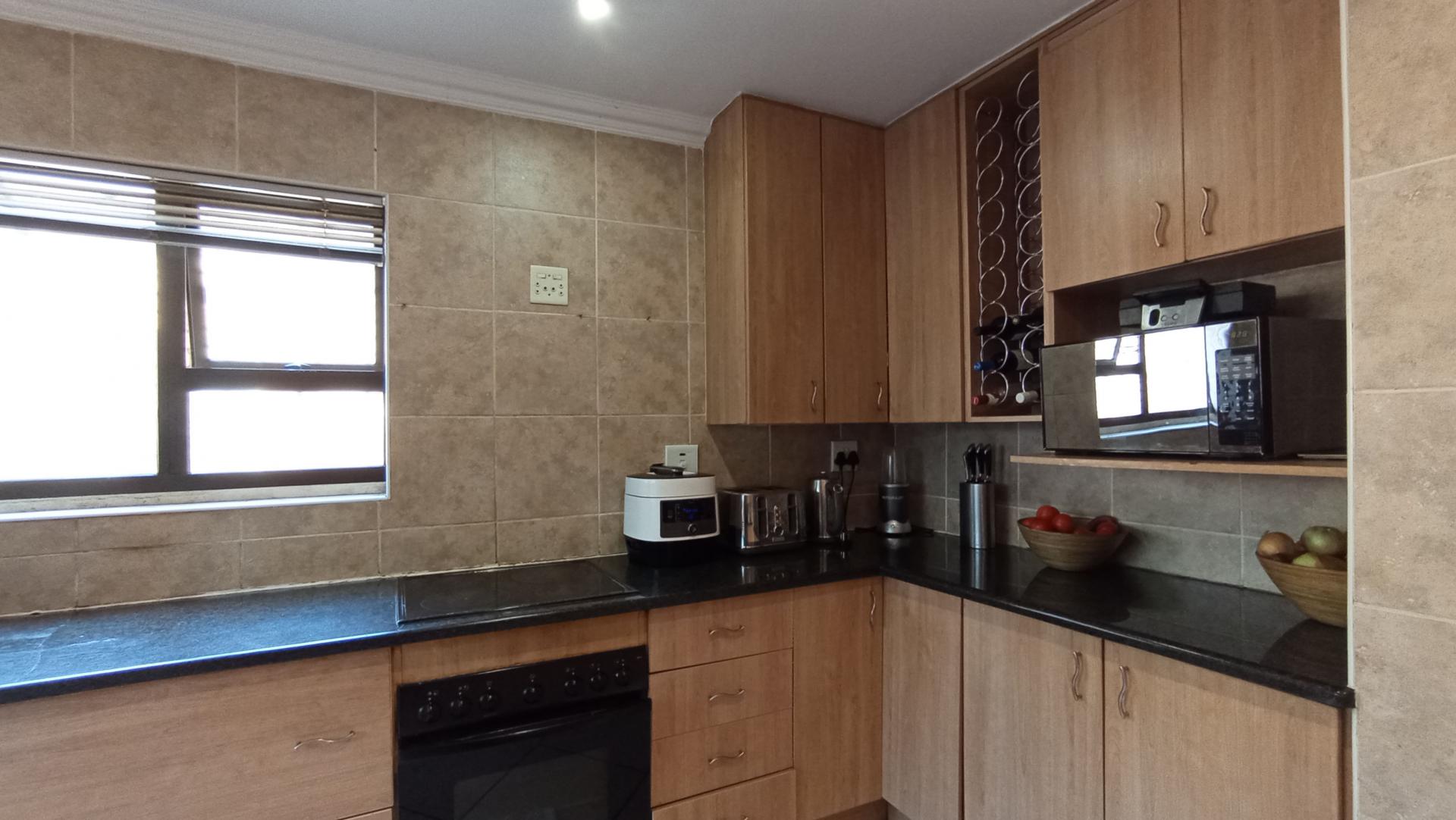 Kitchen - 12 square meters of property in Beverley