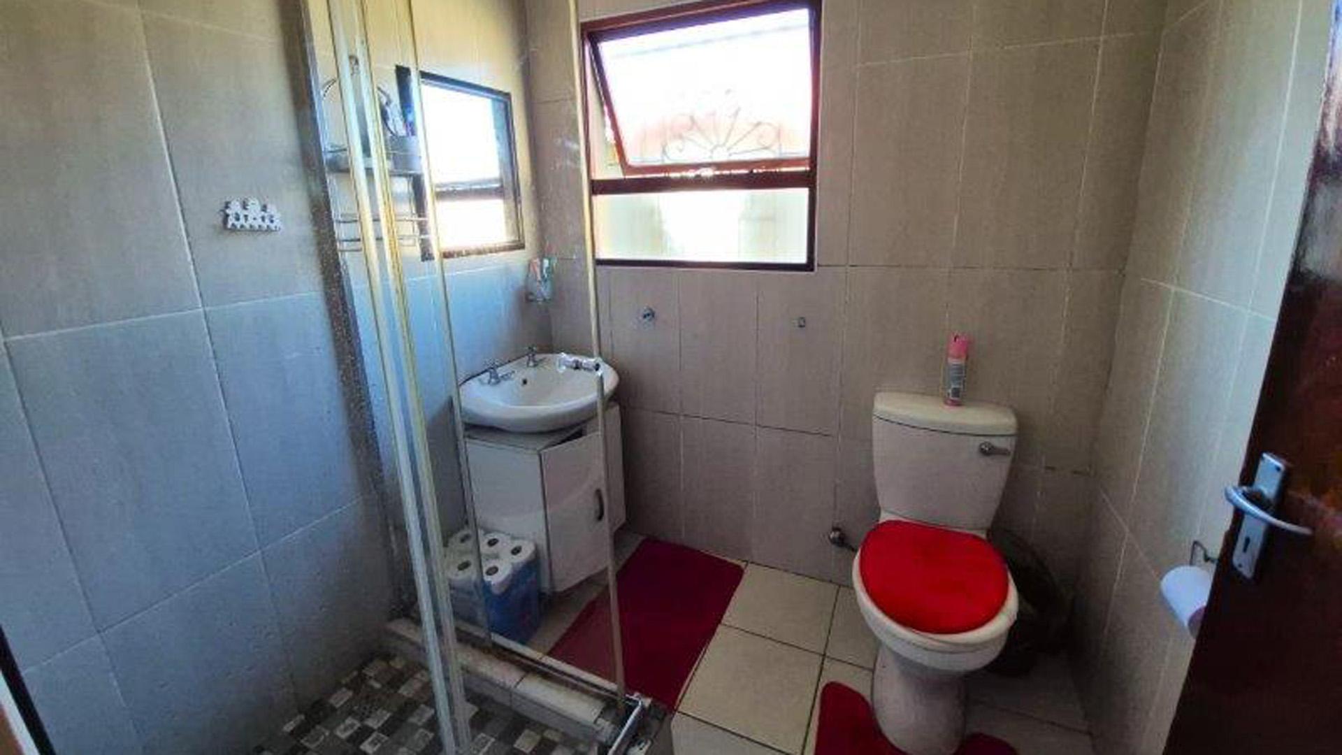 Bathroom 1 of property in East London