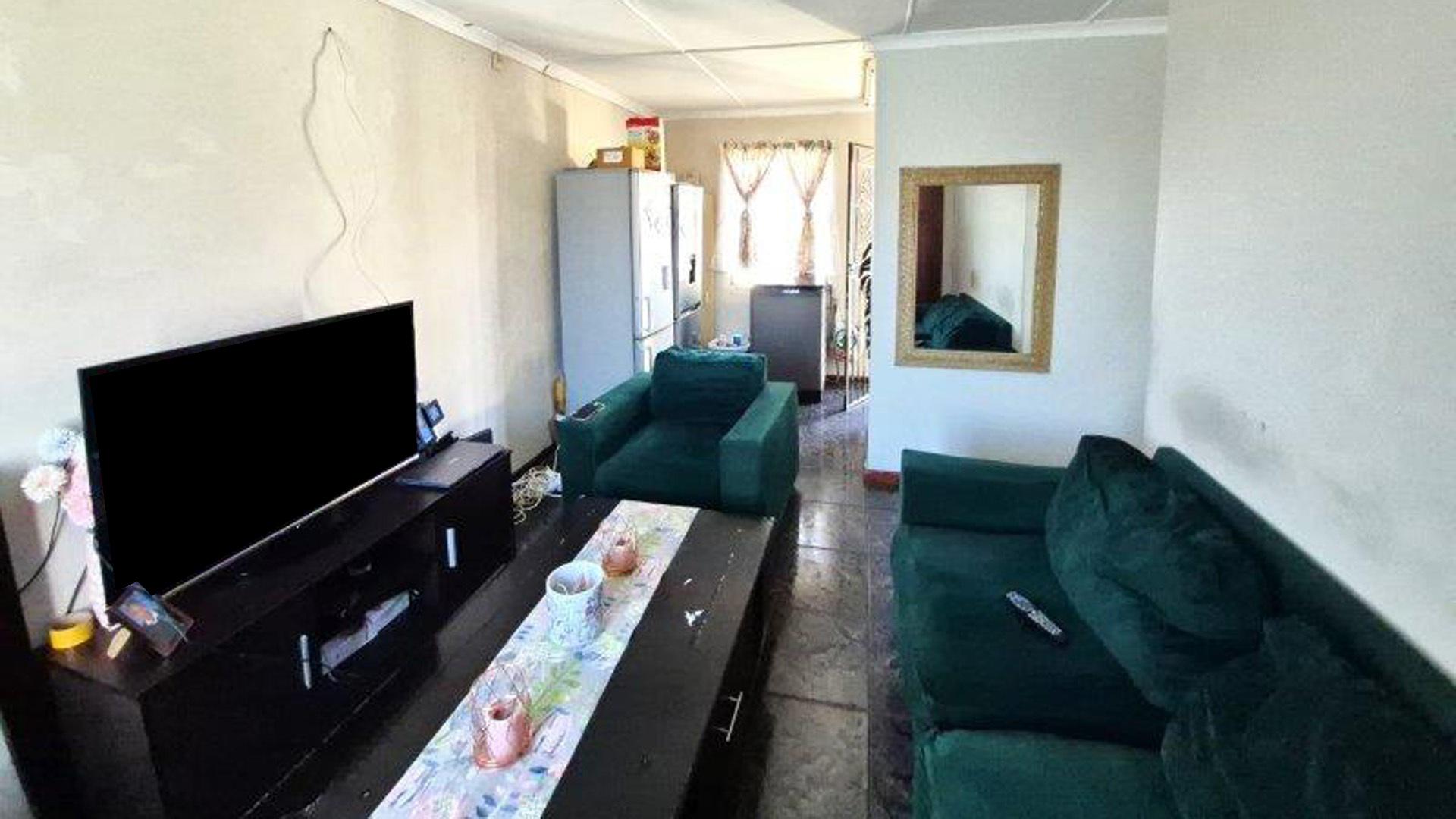 Lounges of property in East London