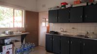 Kitchen - 34 square meters of property in Florida Park