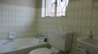 Bathroom 1 - 7 square meters of property in Florida Park