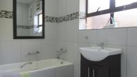 Bathroom 2 - 8 square meters of property in Florida Park