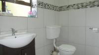 Bathroom 2 - 8 square meters of property in Florida Park