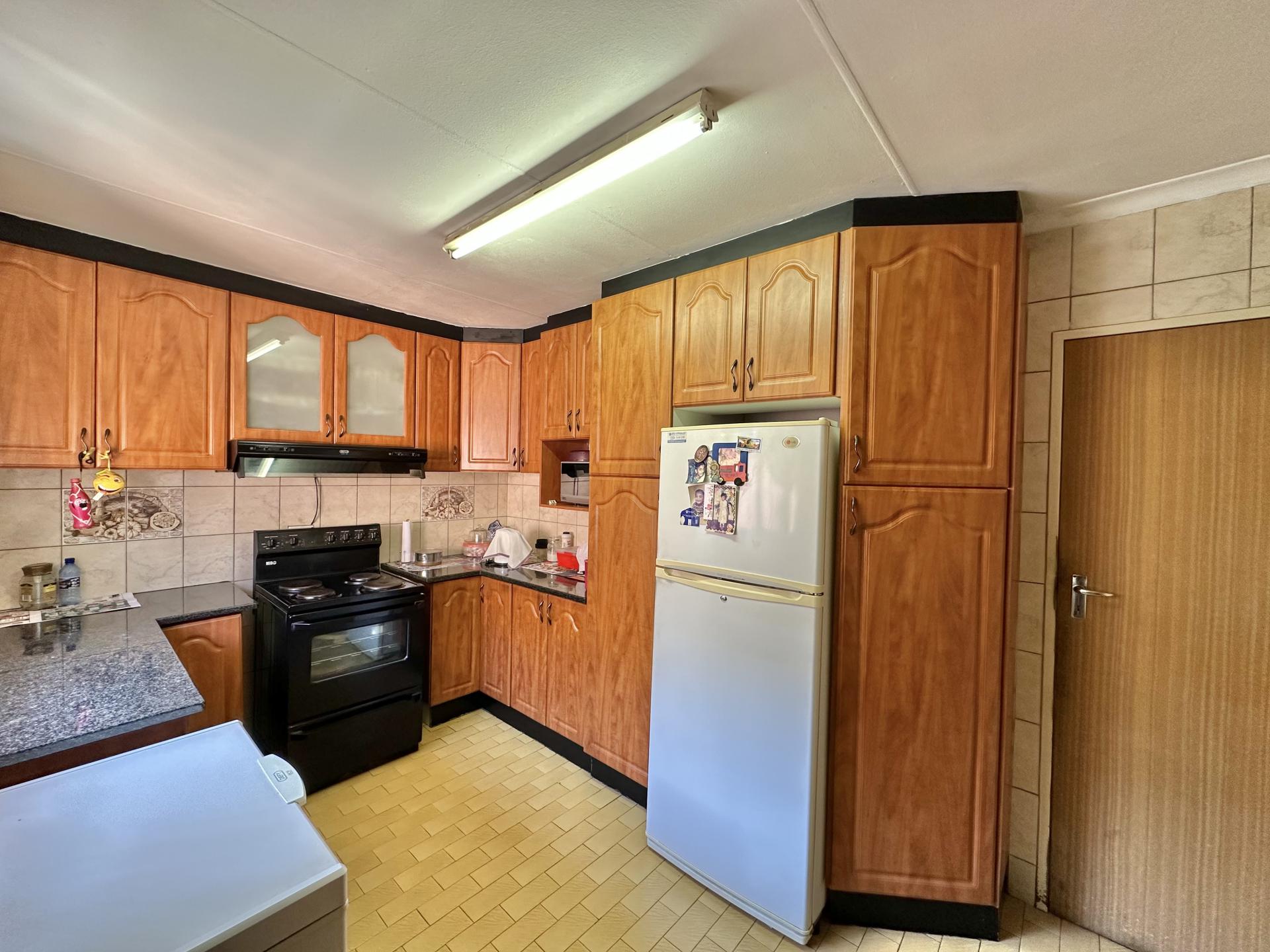  of property in Newlands West