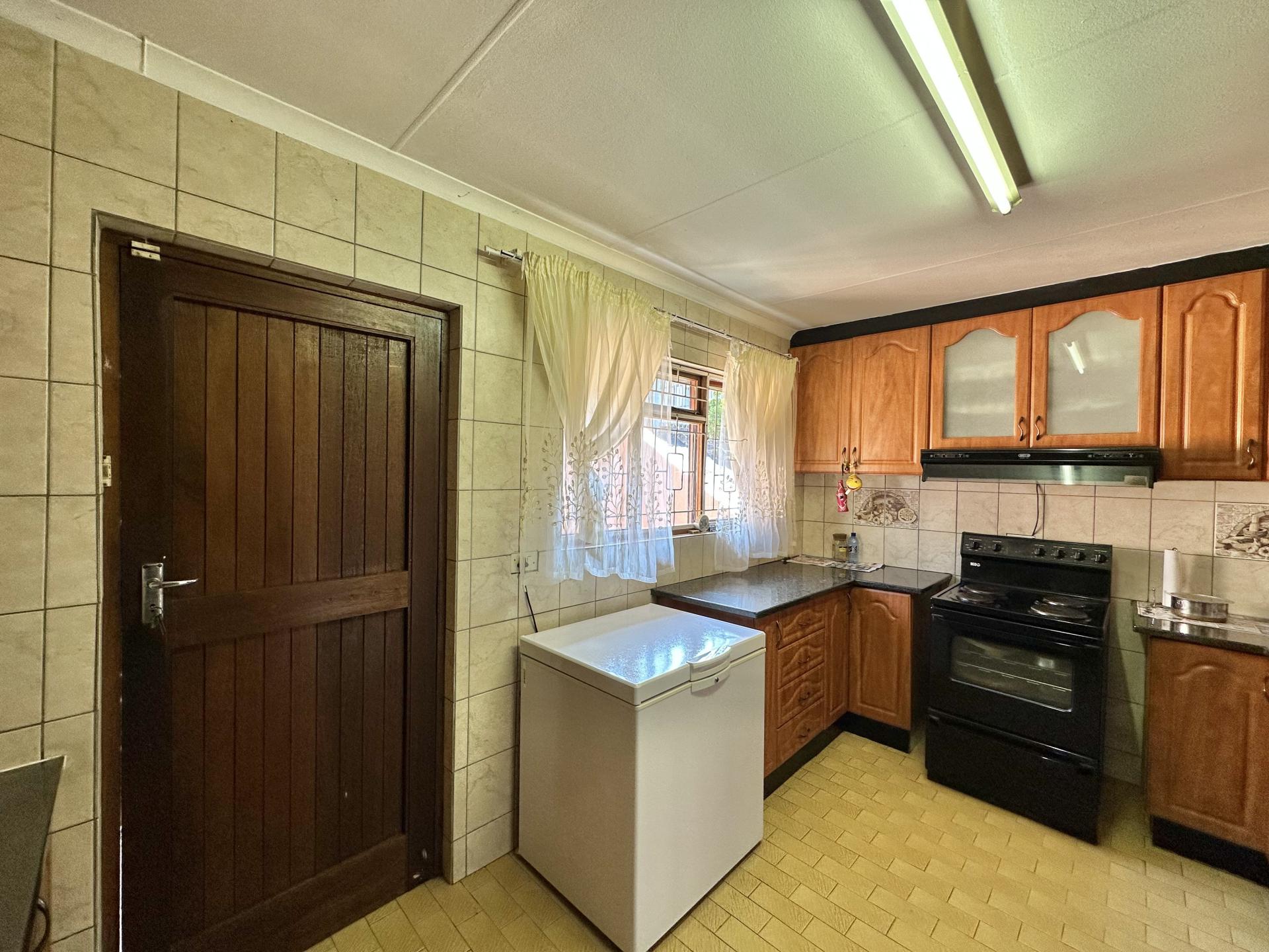  of property in Newlands West