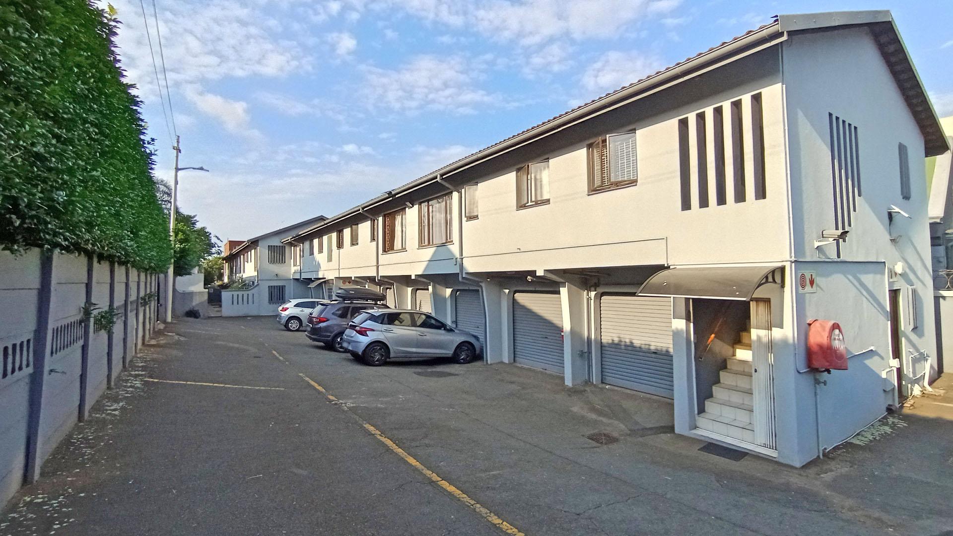 Front View of property in Bulwer (Dbn)