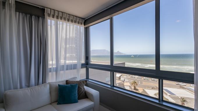 2 Bedroom Apartment for Sale For Sale in Bloubergstrand - MR679399