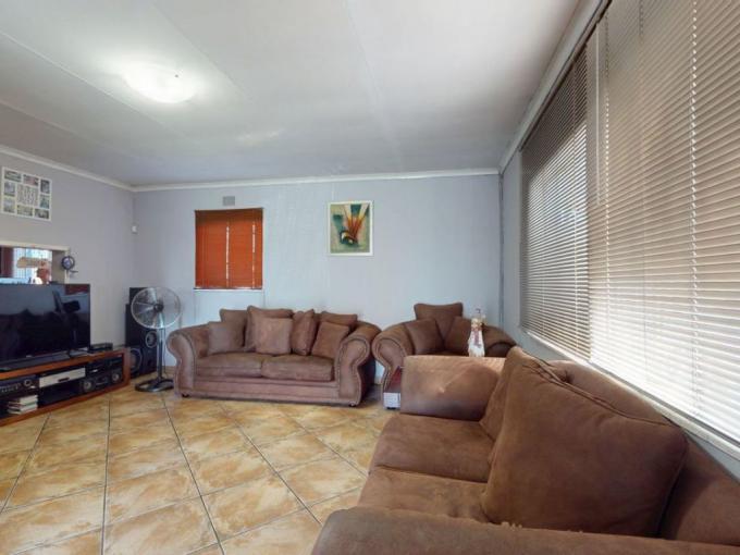 3 Bedroom House for Sale For Sale in Van Dykpark - MR679444