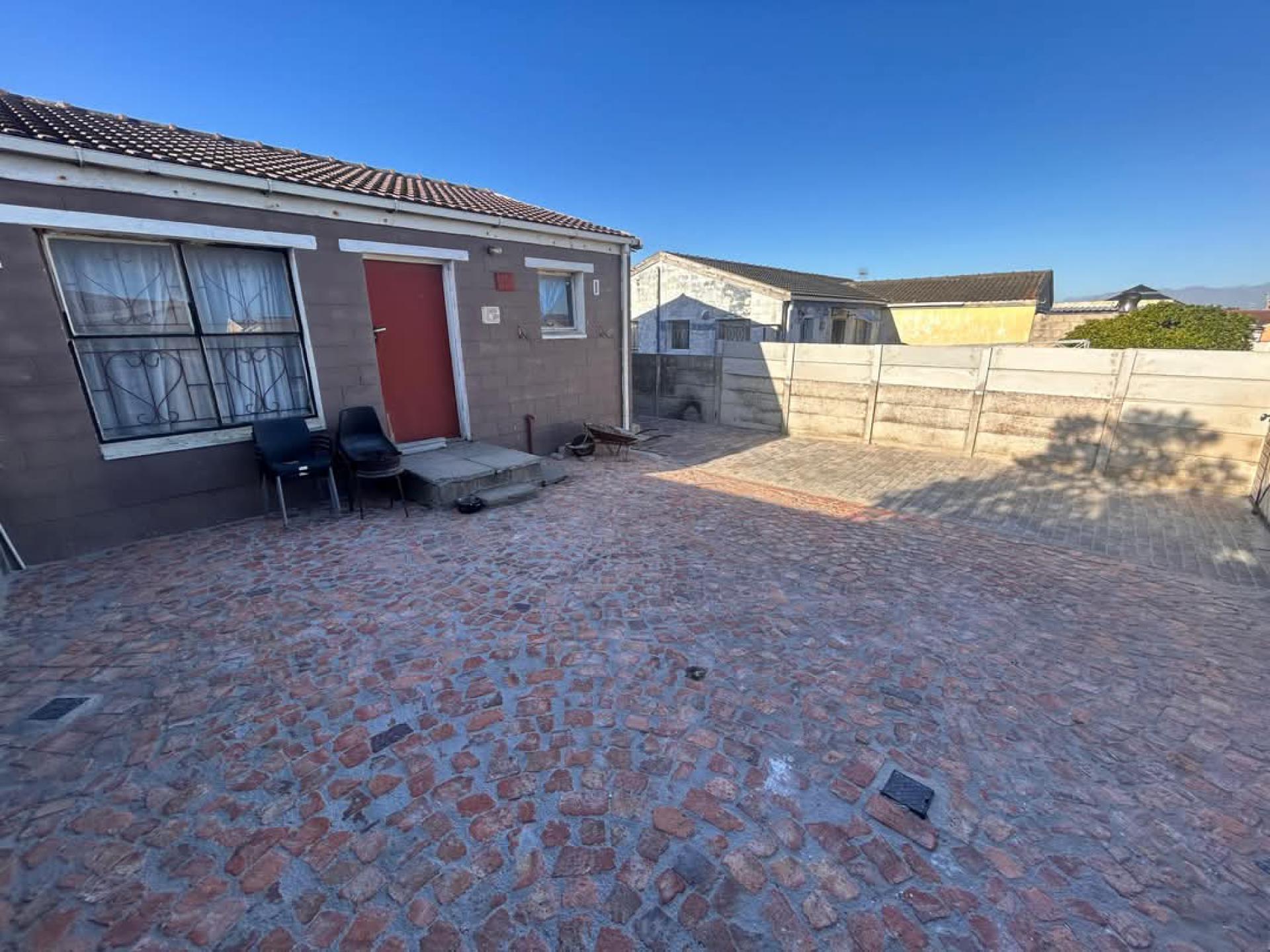  of property in Rocklands
