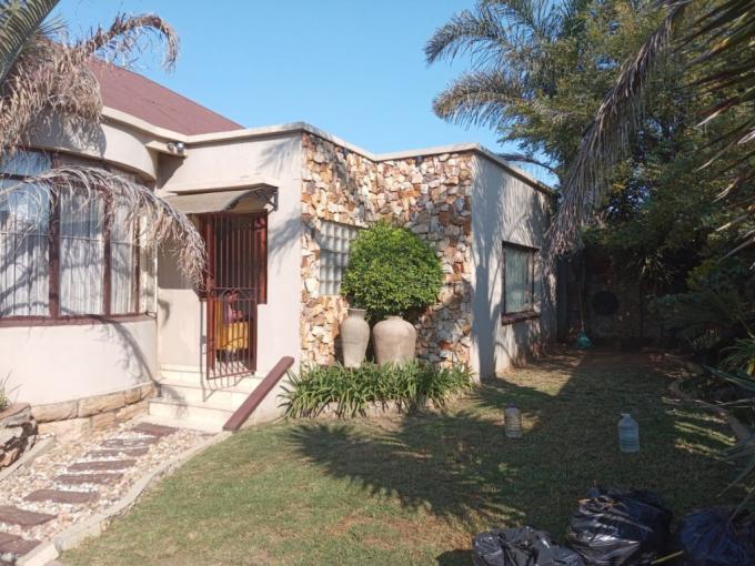 3 Bedroom House for Sale For Sale in Rosettenville - MR679463