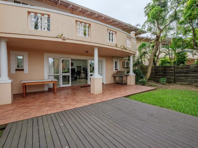 4 Bedroom Simplex to Rent in Westville  - Property to rent - MR679473