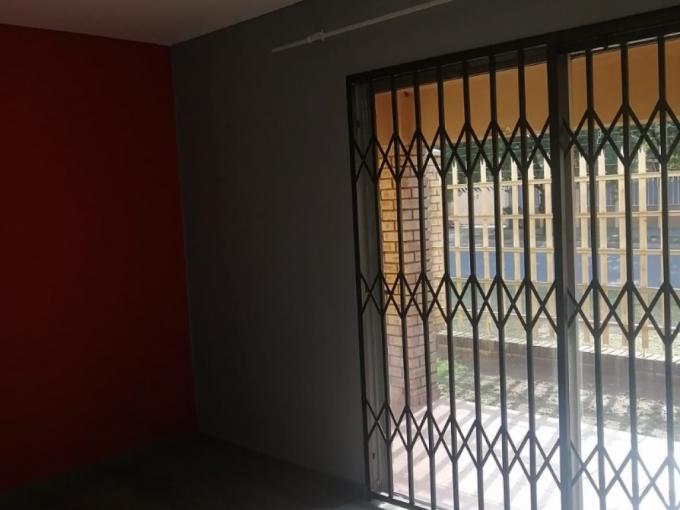 2 Bedroom Apartment to Rent in Helikon Park - Property to rent - MR679478