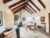  of property in Die Hoewes