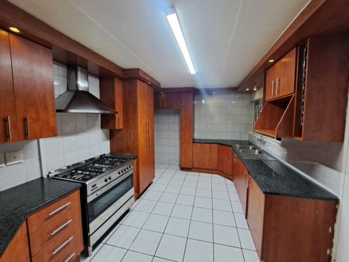 4 Bedroom House to Rent in Rensburg - Property to rent - MR679495
