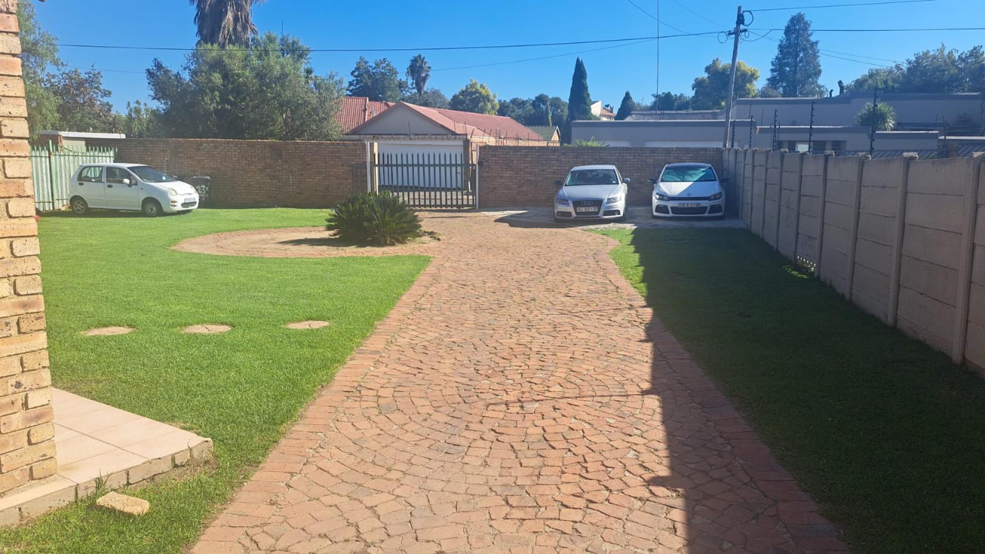 Spaces of property in Dalpark