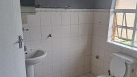 Bathroom 3+ of property in Dalpark