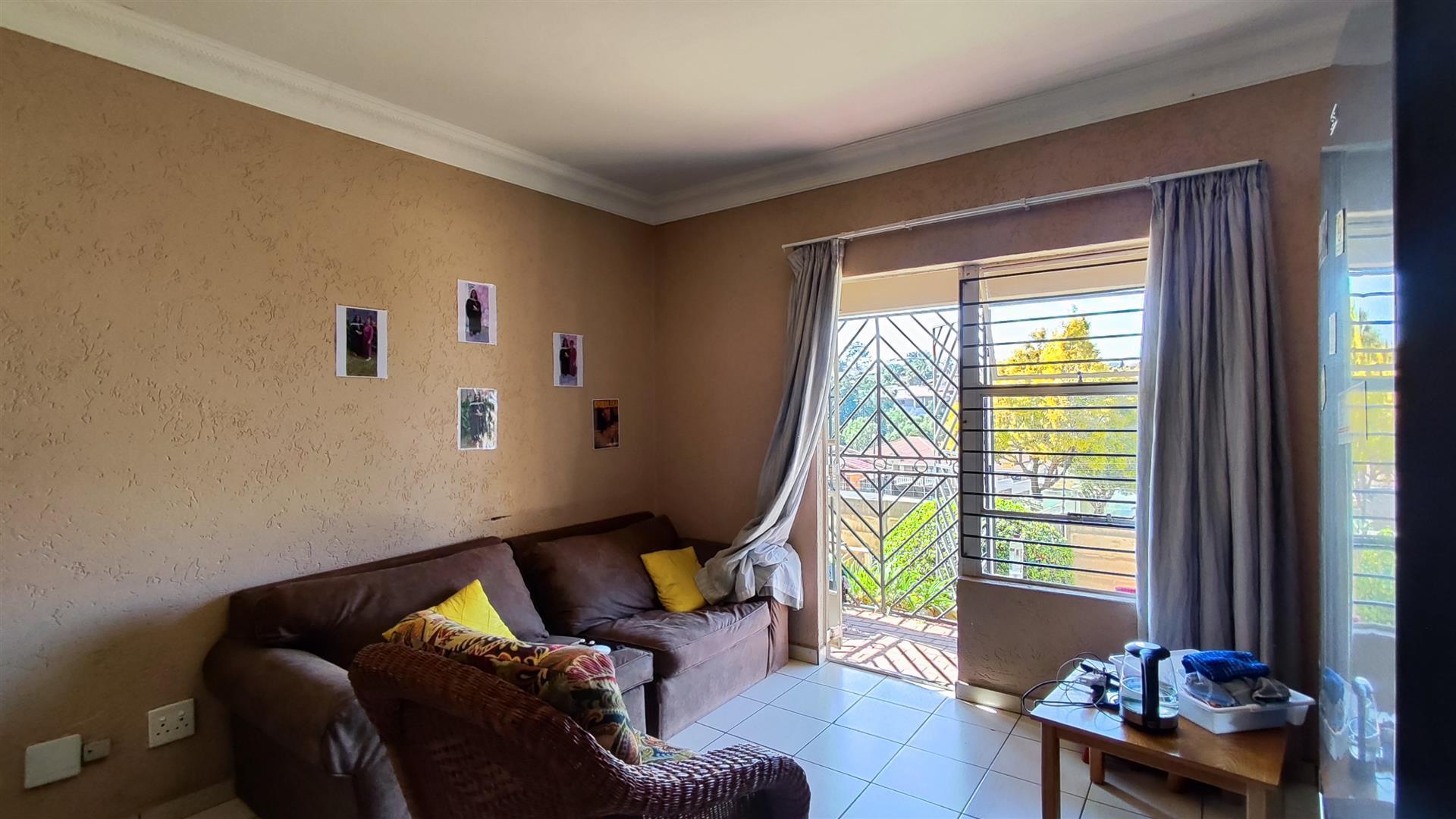 Lounges - 13 square meters of property in Winchester Hills