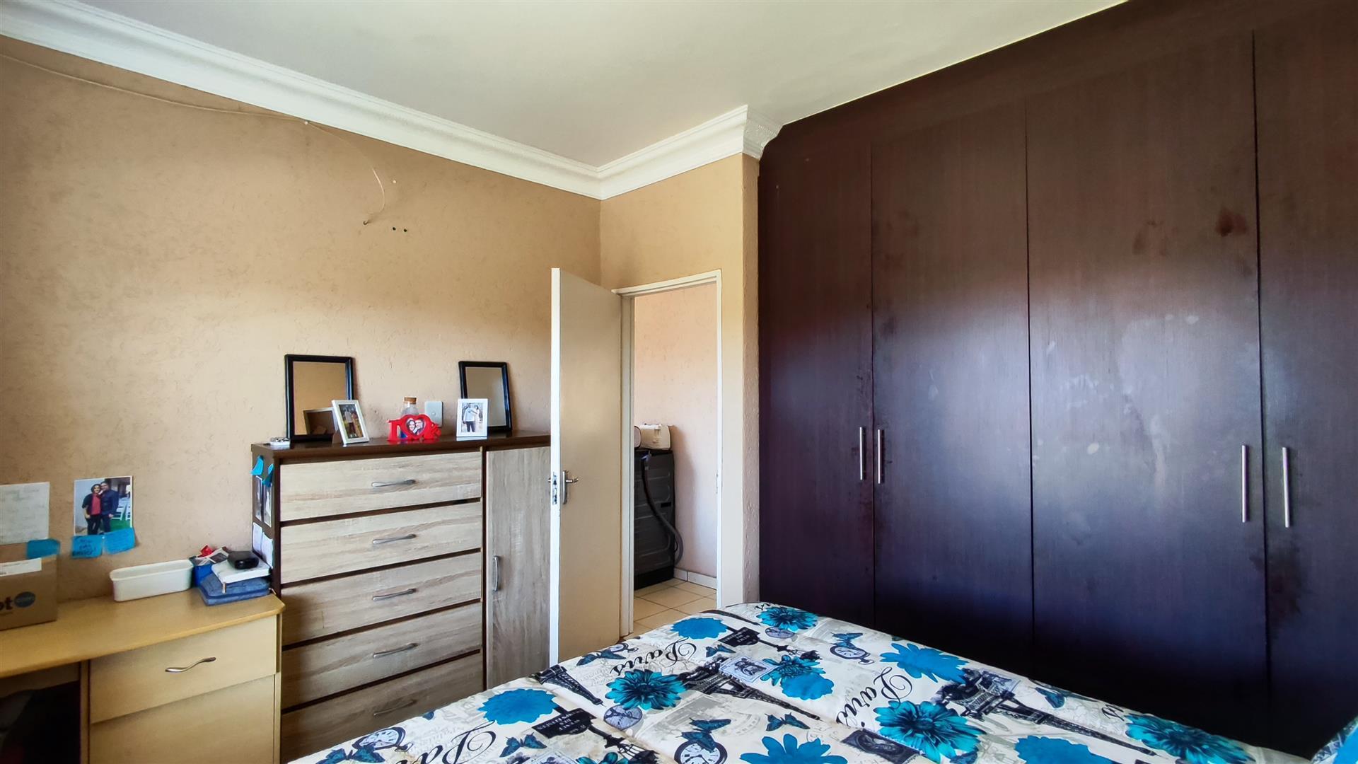 Bed Room 1 - 12 square meters of property in Winchester Hills