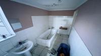 Bathroom 1 - 12 square meters of property in South Crest