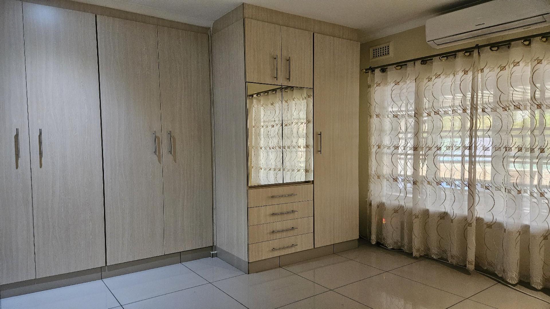 Bed Room 3 of property in Woodside