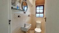 Guest Toilet - 2 square meters of property in Woodside