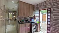Scullery - 10 square meters of property in Woodside