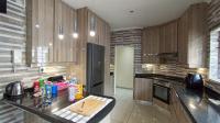 Kitchen - 21 square meters of property in Woodside