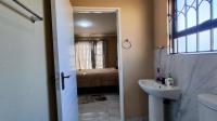 Main Bathroom - 5 square meters of property in Vanderbijlpark