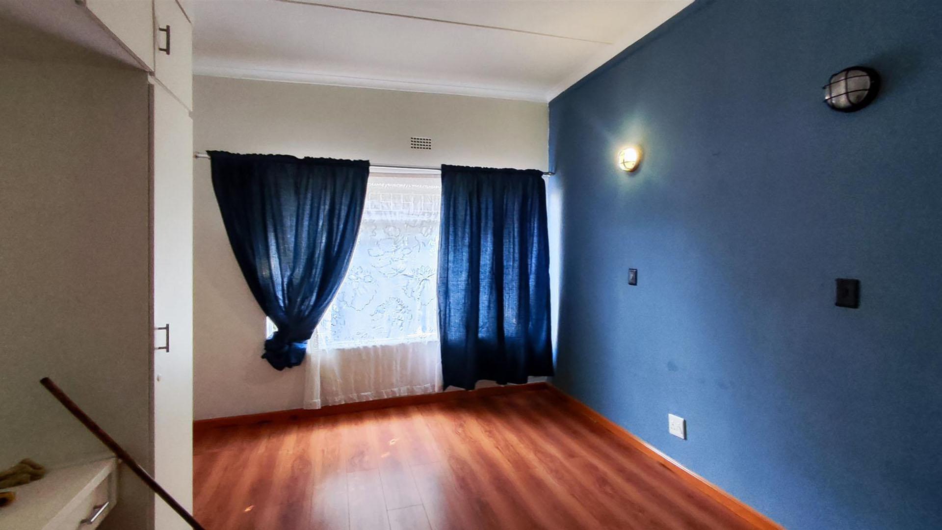 Bed Room 3 - 15 square meters of property in Verwoerdpark