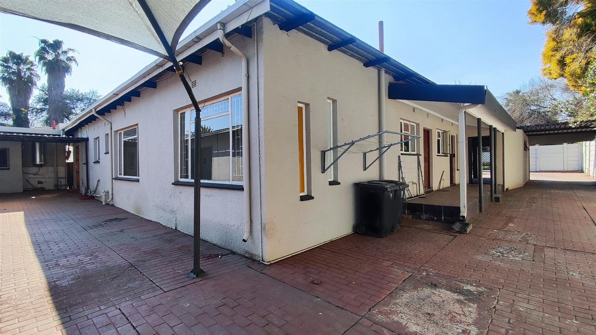 Backyard of property in Verwoerdpark