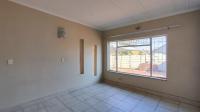 Bed Room 1 - 19 square meters of property in Verwoerdpark