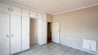 Bed Room 1 - 19 square meters of property in Verwoerdpark