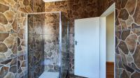 Bathroom 2 - 7 square meters of property in Verwoerdpark