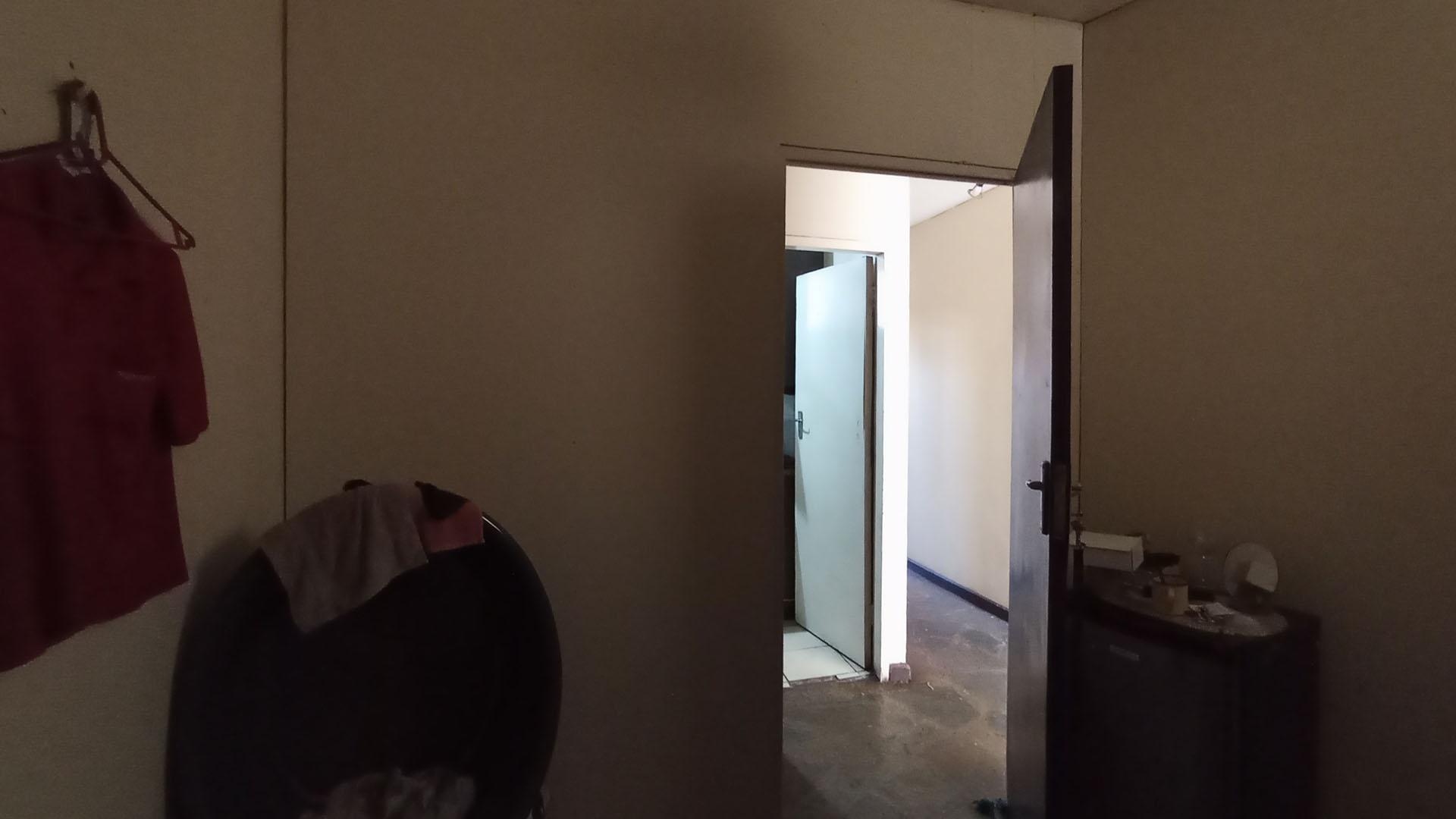 Bed Room 1 - 8 square meters of property in Sunnyside