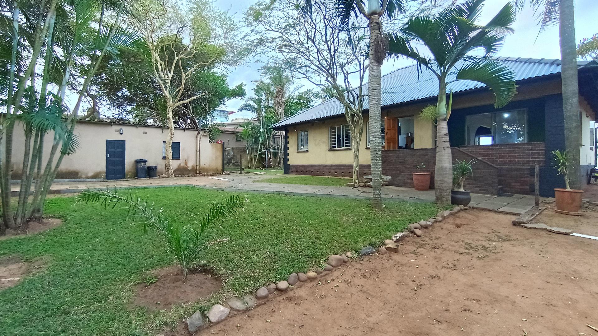 Front View of property in Amanzimtoti 