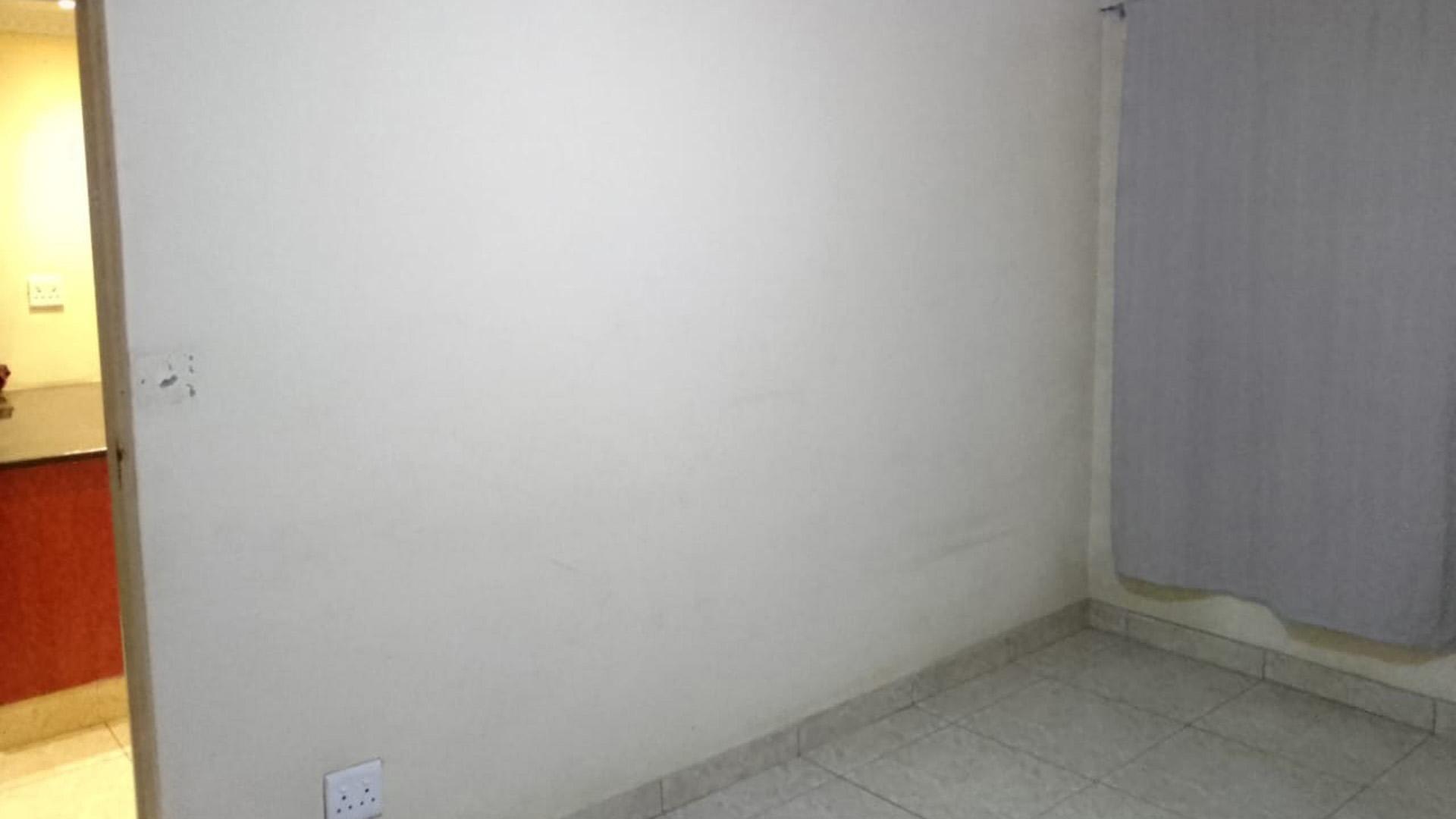 Bed Room 2 - 11 square meters of property in Trenance Manor