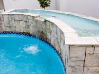  of property in Queenstown