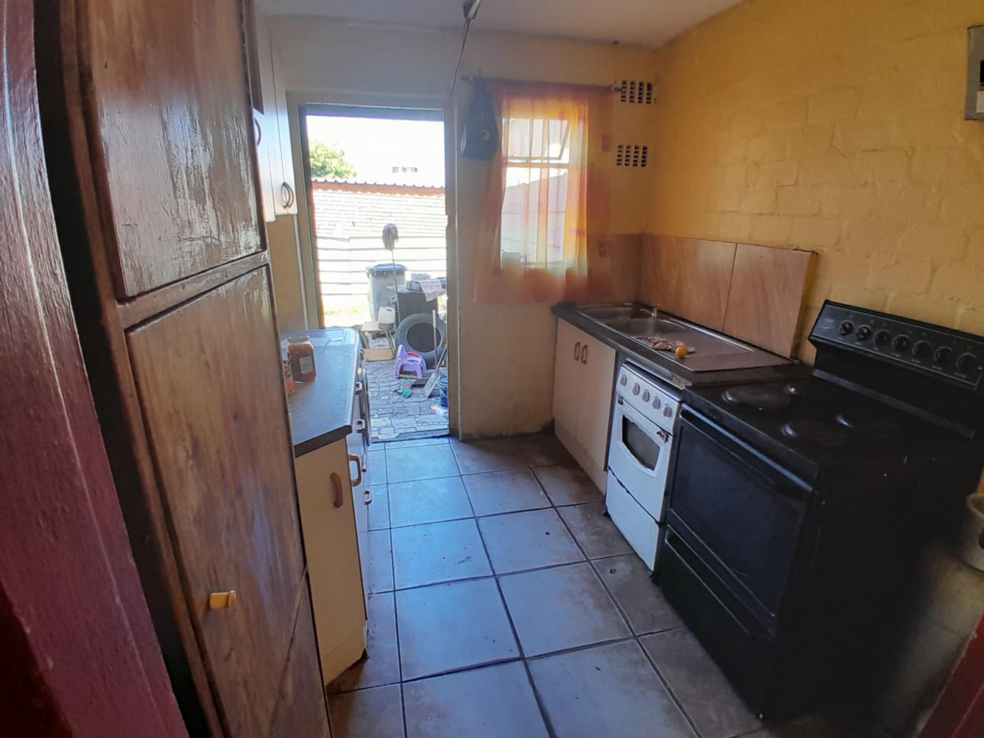  of property in Avonwood
